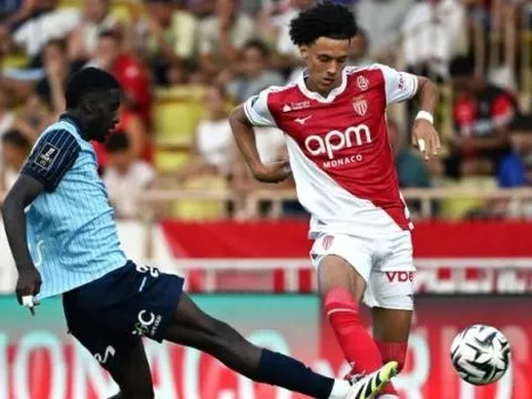 Akliouche trở thành mục tiêu chính của Tottenham sau cú "trượt" Eze