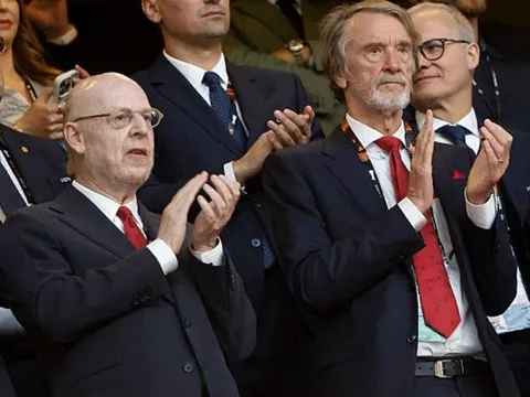 Ratcliffe và Glazer củng cố quyền lực tại Manchester United