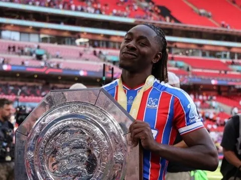 Eze từ chối mức lương cao gấp đôi để đến Arsenal