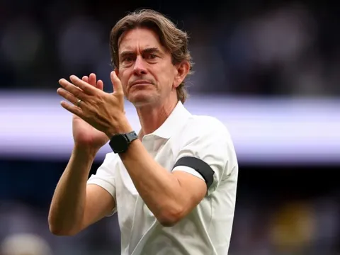 HLV Tottenham công khai đá xoáy Eberechi Eze