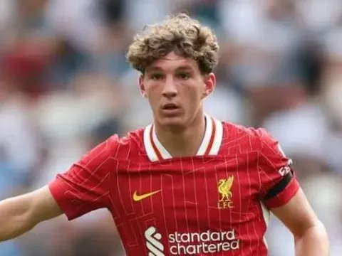 Birmingham City hoàn tất mượn Lewis Koumas từ Liverpool