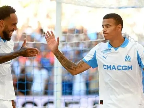 Aubameyang lập cú đúp, Greenwood góp công giúp Marseille vùi dập Paris FC 5-2