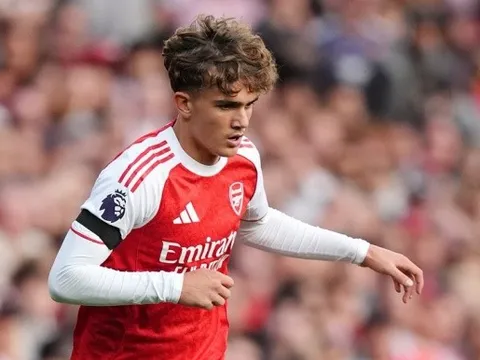 Timber ấn tượng với thần đồng Arsenal