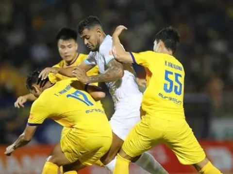 Hành trình bảo vệ ngôi vương V.League chông gai của Nam Định