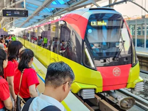 Hôm nay 24/8 tàu điện Hà Nội tăng chuyến để phục vụ ngày tổng hợp luyện Diễu binh Diễu hành A80