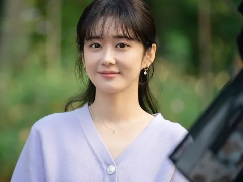 Jang Na-ra bật mí tuyệt chiêu sở hữu nhan sắc hack tuổi đỉnh cao
