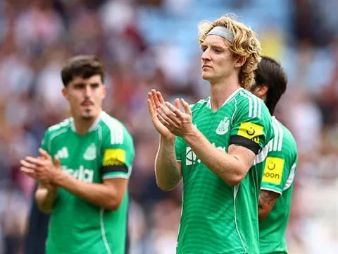 Newcastle khát bàn thắng trong chuỗi trận không có Isak