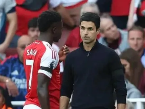 Vì sao Arsenal chi hơn 200 triệu bảng ở kỳ chuyển nhượng hè?