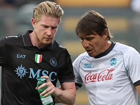 De Bruyne ca ngợi Conte, chỉ ra điểm khác biệt với Guardiola