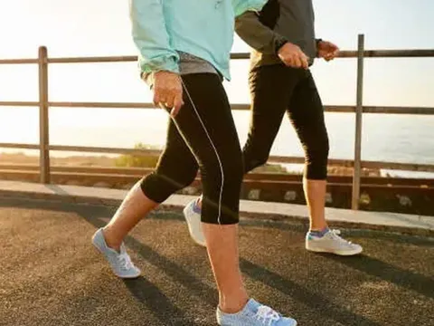 Lợi ích không ngờ của việc đi bộ 30 phút mỗi ngày: Tăng hiệu quả giảm cân thêm 33%
