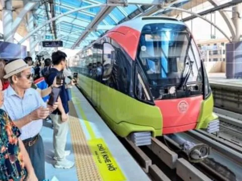 Quốc khánh 2/9: Người dân được đi tàu điện, xe buýt miễn phí 4 ngày liên tiếp