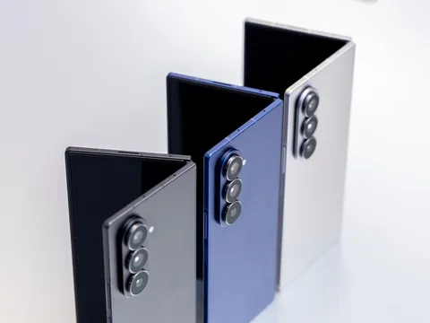 Đẳng cấp trong tầm tay, biểu tượng thời thượng gọi tên Galaxy Z Fold7