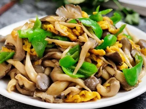5 món ăn càng hâm nóng càng có hại, cố ăn chỉ rước thêm bệnh vào thân