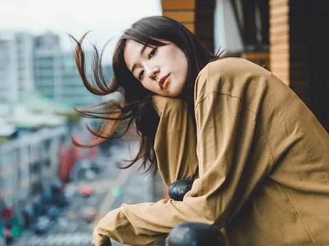 Đàn bà khôn âm thầm làm 3 việc này, không cần quản, chồng cũng tự mê đắm, chung thuỷ