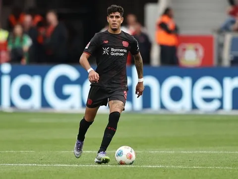 NÓNG: Tottenham "giương cờ trắng", Arsenal rộng cửa chiêu mộ Piero Hincapie