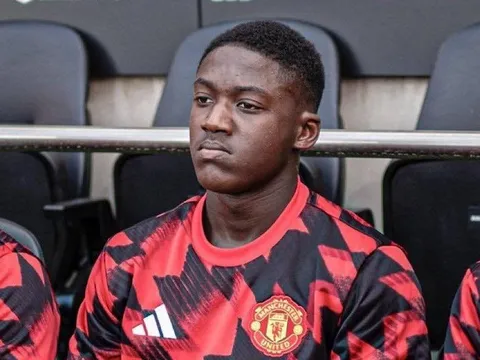 Chelsea muốn MU giảm giá Kobbie Mainoo