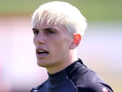 Garnacho từ chối đề xuất béo bở, chỉ muốn đến Chelsea