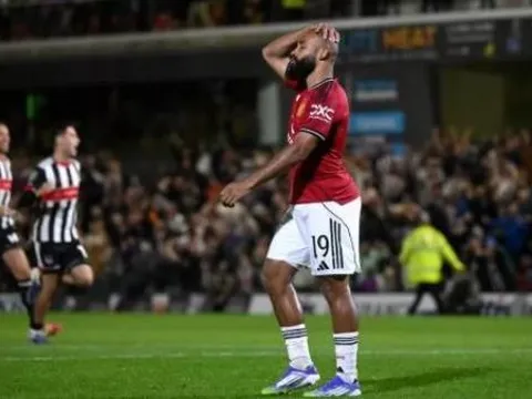 Man United thua sốc tại Carabao Cup, Amorim chỉ trích các cầu thủ