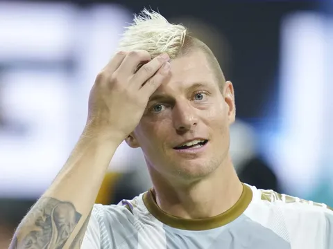 Toni Kroos cảnh báo Alonso về "thời hạn 3 năm"