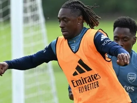 Ian Wright: Eze sẽ thi đấu ở cánh trái tại Anfield