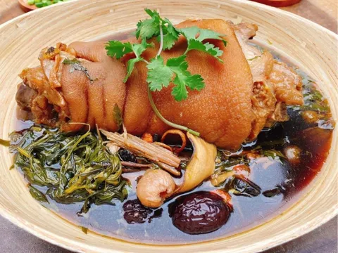 Ăn chân giò lợn, thu về 4 lợi ích to lớn cho sức khỏe