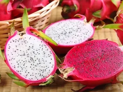 Thanh long là loại trái cây ngon bổ nhưng 5 nhóm người này không nên ăn
