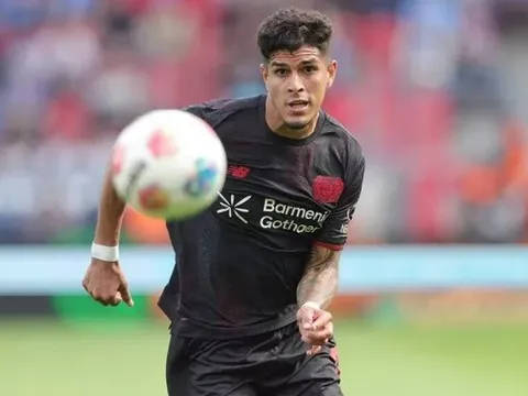 Arsenal đưa ra đề nghị 45 triệu bảng cho Hincapie