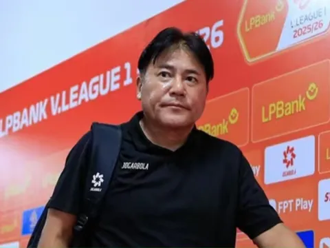 HLV Makoto Teguramori lý giải về khởi đầu kém cỏi của Hà Nội FC