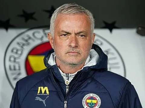 CHÍNH THỨC! Jose Mourinho bị Fenerbahce sa thải
