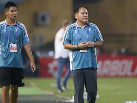 Hà Nội FC trải qua khởi đầu tệ hại, áp lực đè nặng HLV Makoto Teguramori