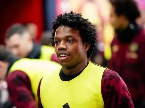Elche muốn mượn Tyrell Malacia từ Manchester United