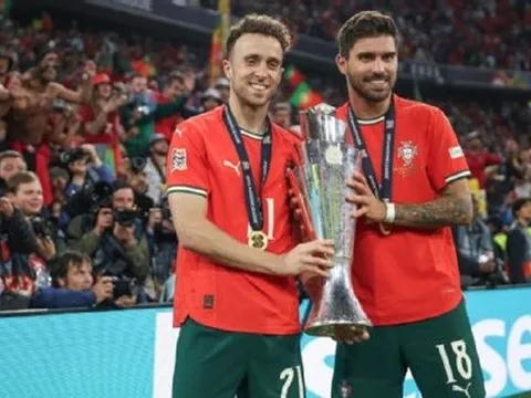 Ruben Neves nhận áo số 21 để tưởng nhớ Jota cùng tuyển Bồ Đào Nha
