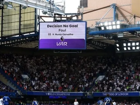 HLV Marco Silva nổi giận khi VAR từ chối bàn thắng của Fulham