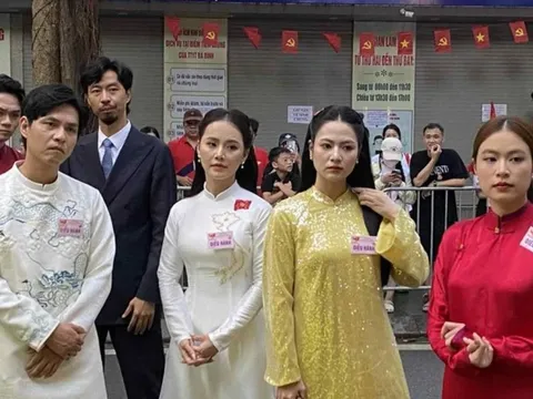 Khoảnh khắc hiếm hoi Hoàng Thùy Linh – Đen Vâu xuất hiện cùng nhau ở tổng duyệt Quốc khánh 2/9