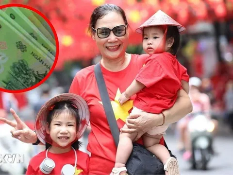Người già, trẻ nhỏ nhận 100.000 đồng quà tặng Tết Độc Lập 2/9 như thế nào?