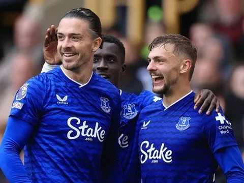 Grealish thăng hoa trong màu áo Everton