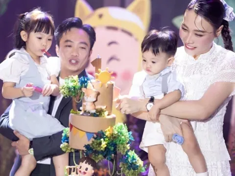 Con trai Đàm Thu Trang nói hai từ về nhan sắc của mẹ thời quá khứ khiến ai cũng bất ngờ