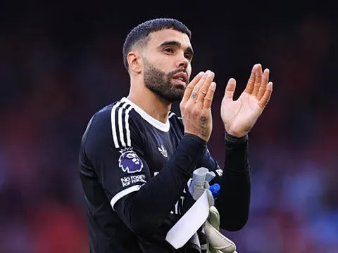 Raya đổ lỗi cho bóng Puma sau trận thua của Arsenal