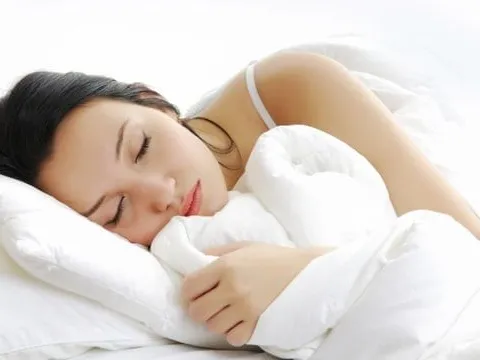 Bật mí tuyệt chiêu giúp làn da tươi tắn, căng tràn sau một giấc ngủ dài