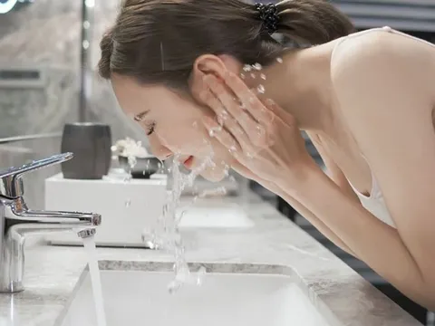 Không muốn làn da xấu đi nàng nên loại bỏ 6 thói quen thường nhật này