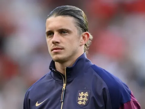 Lý do MU bỏ lỡ Conor Gallagher vào giờ chót