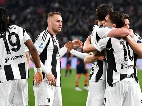 Arsenal và Chelsea cùng bỏ lỡ Kenan Yildiz