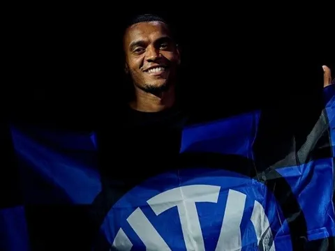 Manuel Akanji lý giải quyết định rời Man City