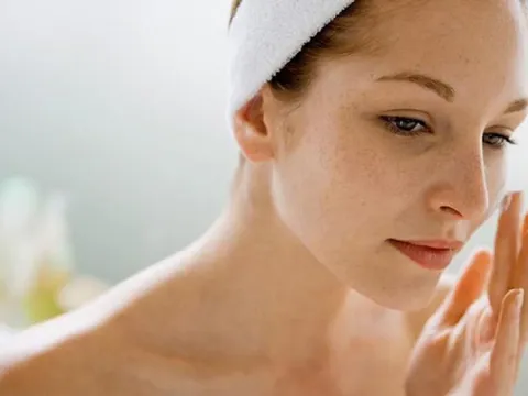 7 công dụng tuyệt vời từ cám gạo vừa trị mụn vừa nâng cấp làn da sạm đen