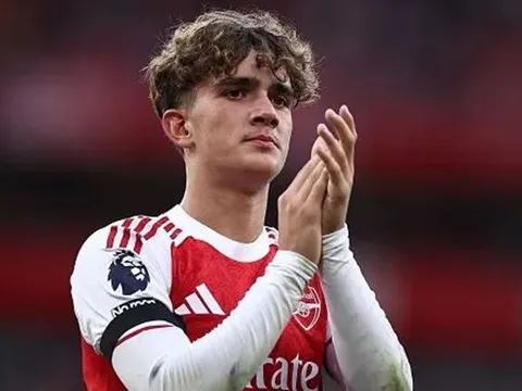 Arsenal gạch tên Jesus, trao cơ hội cho Dowman ở Champions League