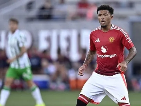 Thực hư tin Todd Boehly chỉ trích Jadon Sancho vô kỷ luật sau khi rời MU