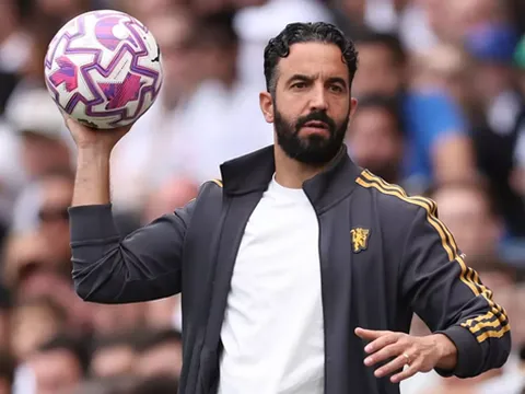 Xem thống kê 3 trận, CĐV Man Utd có chung quan điểm về hệ thống của Amorim