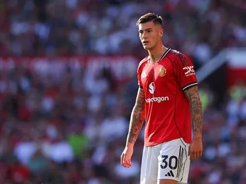 Lý do Benjamin Sesko gặp khó khăn tại Manchester United