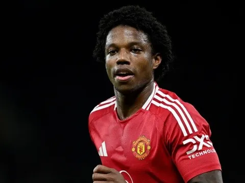 MU tìm cách đẩy Malacia khỏi Old Trafford
