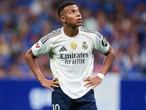 Huyền thoại Pháp chỉ ra 2 điểm yếu của Mbappe ở vai trò mới